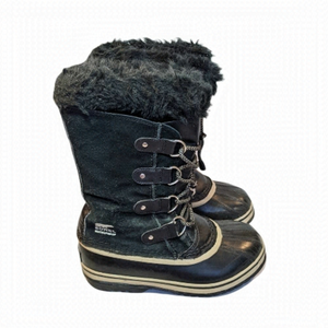 SOREL youth JOAN of Arctic winter boots size 4 US